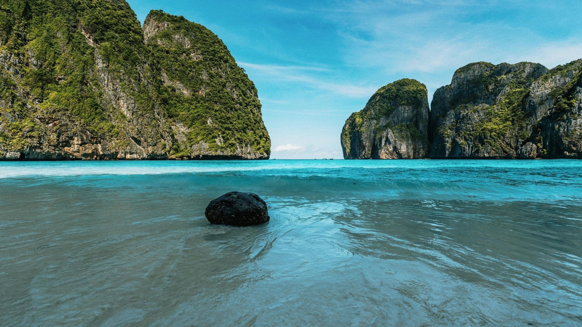 Early Bird Phi Phi — private speedboat at sunrise (from Phuket)